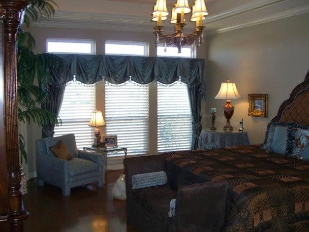 Hunter Douglas Dealer Image